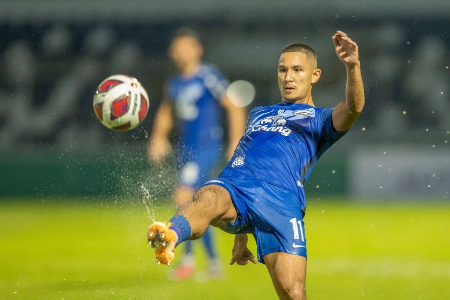 Pinakamayamang Manlalaro ng Football sa Mundo