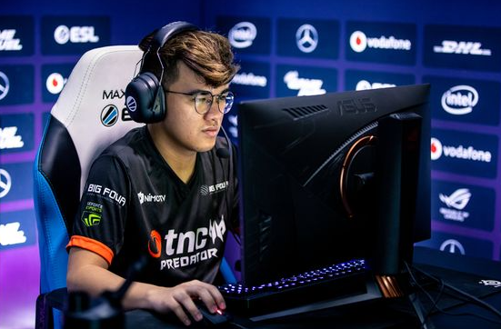 Dota2 Players by Prize Winnings