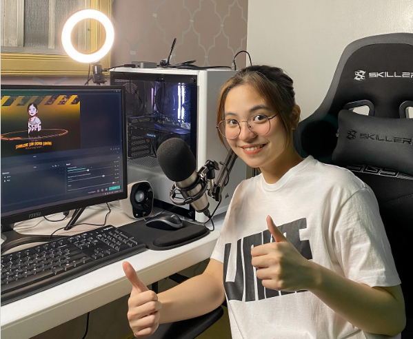 Filipino Streamers