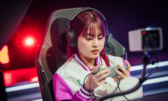 Filipino Female Esports Players by Earnings
