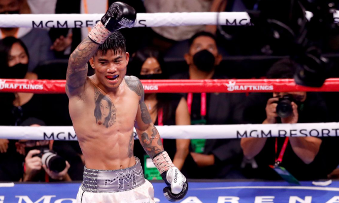 Mark Magsayo Fighting Style