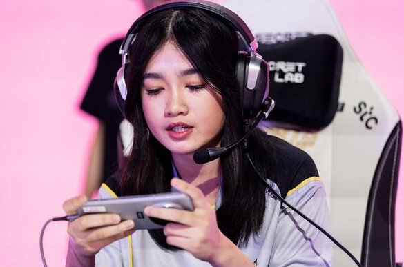 Filipino Female Esports Players by Earnings